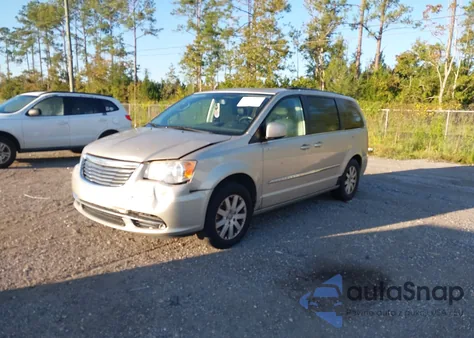2015 Chrysler Town & Country Touring from USA, damaged, VIN 2C4RC1BGXFR544373